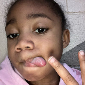 Meet your Posher, Amirah